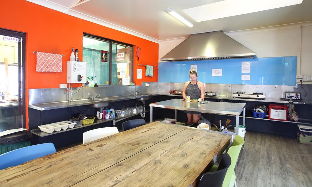 Hostel Aussitel Backpackers Coffs Harbour Exterior foto